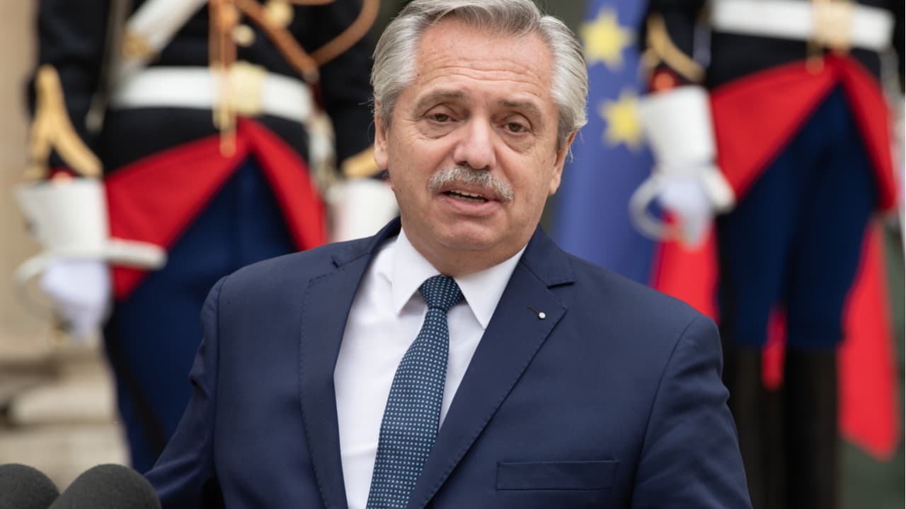 President of Argentina Open to Adopting Cryptocurrencies as Legal Tender