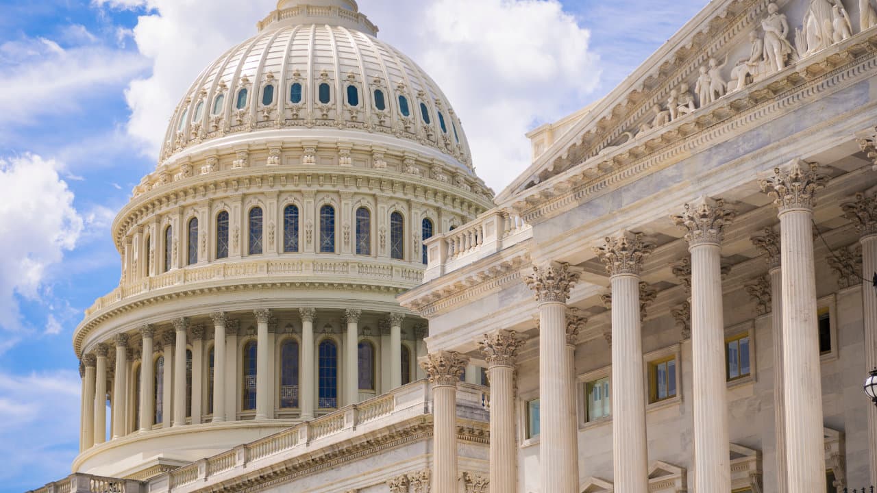 Coinbase Pushes for Single Crypto Regulator: CEO Says 'We Have 53 Regulators in Just One Country, the US'