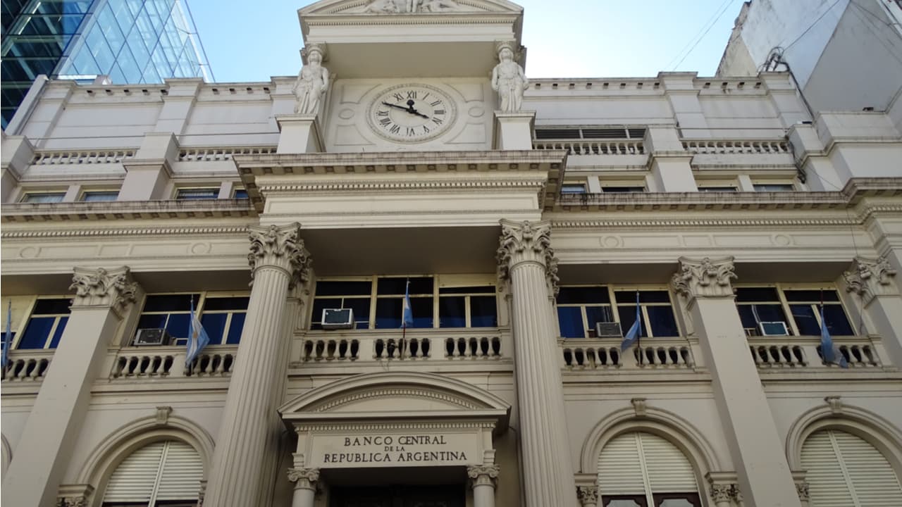 Central Bank of Argentina Scrutinizes Companies Offering 'Extraordinary Returns' on Crypto Asset Investments