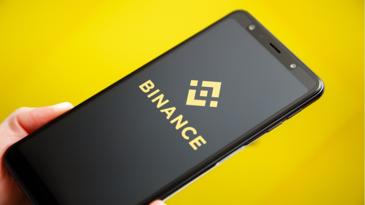 Binance Donates $10 Million to Support Ukrainians, Launches Crowdfunding Initiative