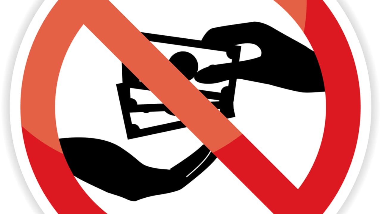 Ghana Central Bank Reiterates Warning Against Practice of Pricing Goods in Forex