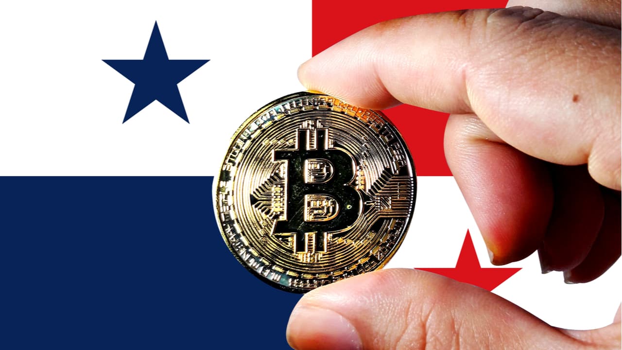 Panama President Mulls Crypto Bill Approval Due to Money Laundering Concerns