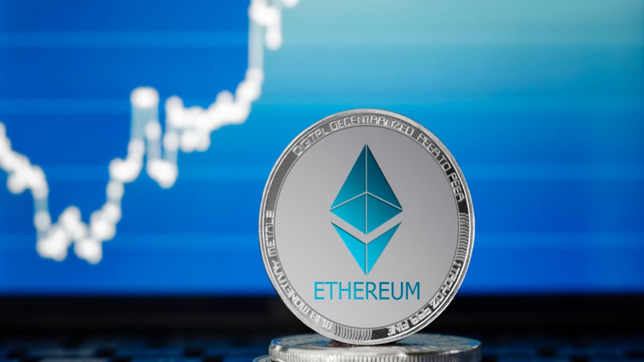 Bitcoin, Ethereum Technical Analysis: ETH Rebounds, Climbing to Over $1,600 on Friday