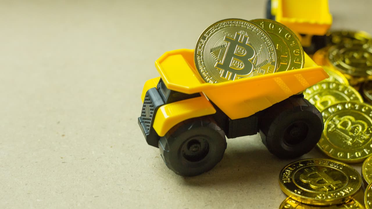 Bitcoin Miners Take in Bear Rally Profits by Selling More Than 6,000 BTC Since August 1
