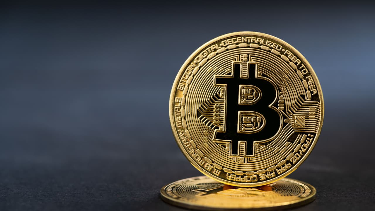 Bitcoin, Ethereum Technical Analysis: BTC Plunges Below $22,000, While ETH Nears 10-Day Low