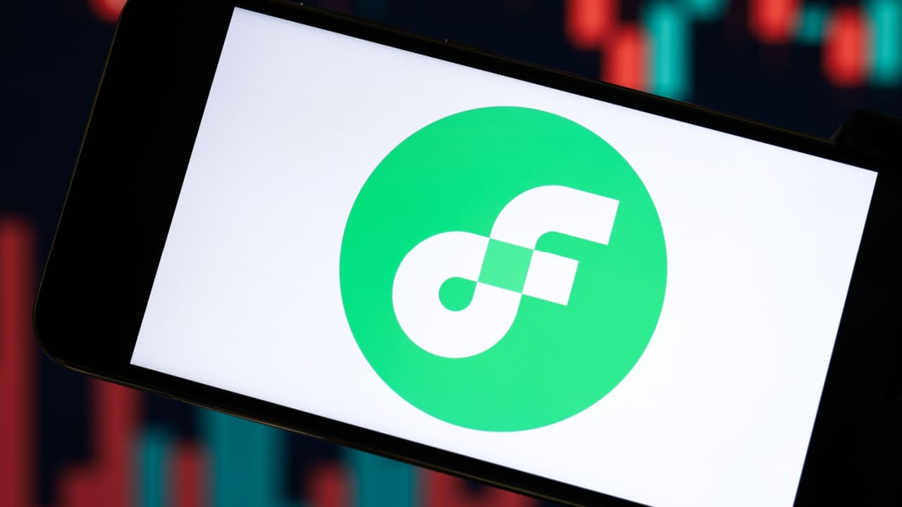 Biggest Movers: FLOW Rebounds Following 7-Day Losing Streak