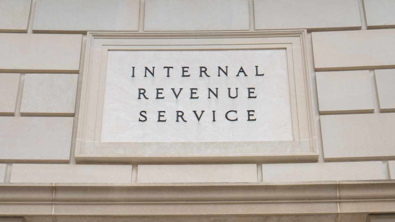US Court Authorizes IRS to Issue Summons for Crypto Investors' Records