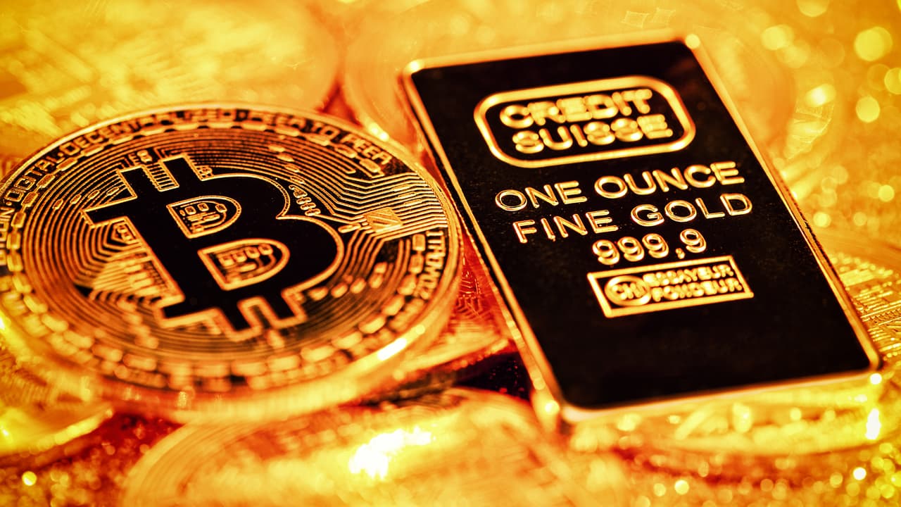Bitcoin’s Rising Correlation With Gold Indicates Investors See It as a Safe-Haven, Say Bank of America Market Strategists