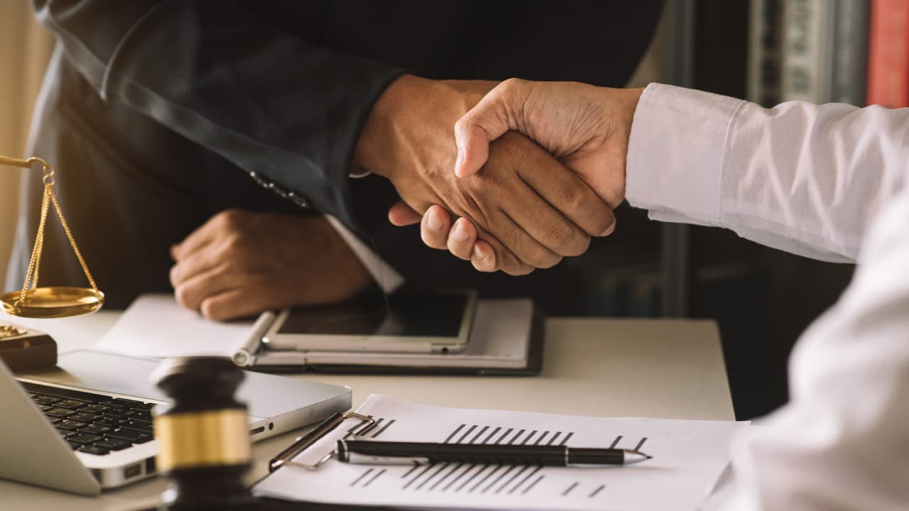 Bankrupt Crypto Lender Celsius' Asset Sale Is Scheduled, Sources Say FTX CEO May Bid