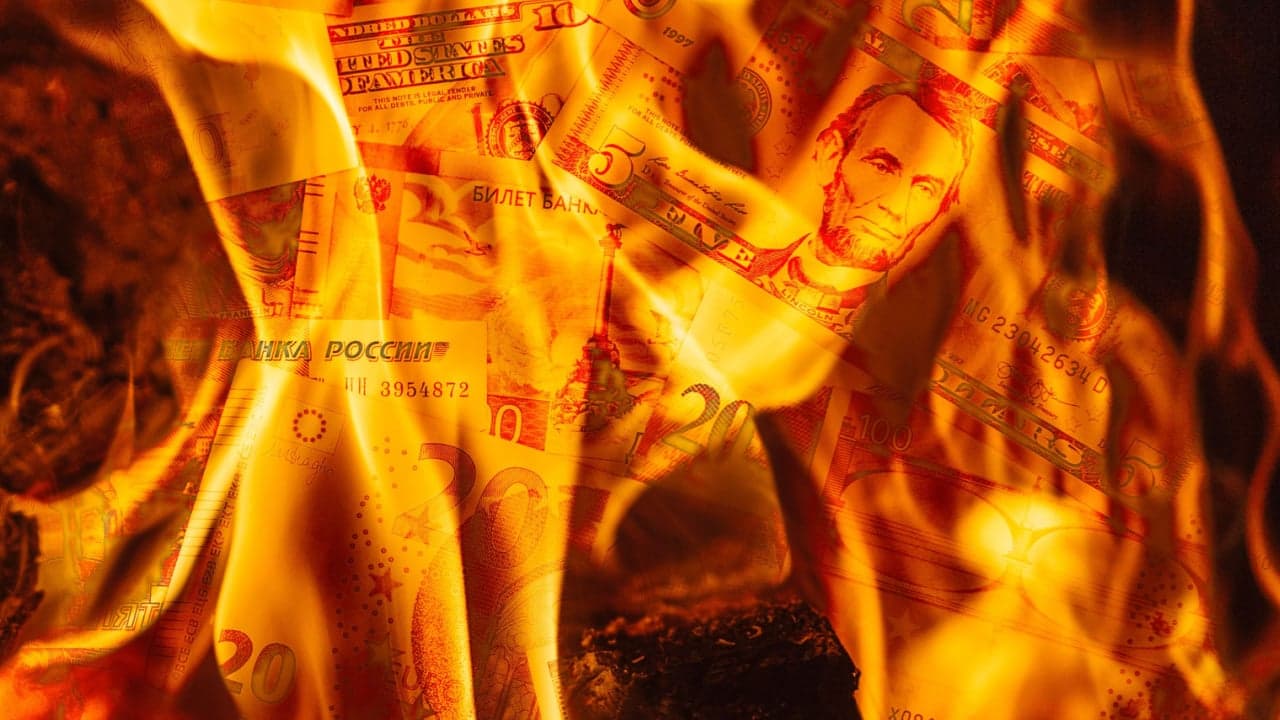 Ruble Surges Against Greenback, Ethiopian Birr Exchange Rate Gap Widens; Kiyosaki: The 'End Is Here' for Fake Money — Week in Review