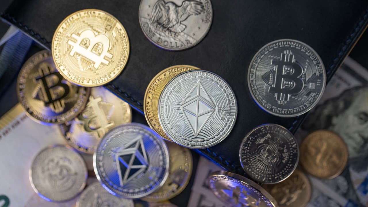 Bitcoin, Ethereum Technical Analysis: BTC, ETH Marginally Higher as USD Weakens on Monday