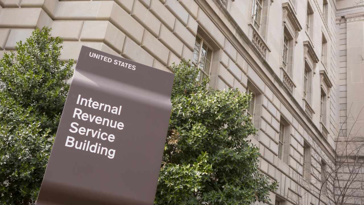 IRS Building 'Hundreds' of Crypto Cases — Official Says $7 Billion in Crypto Seized in 2022