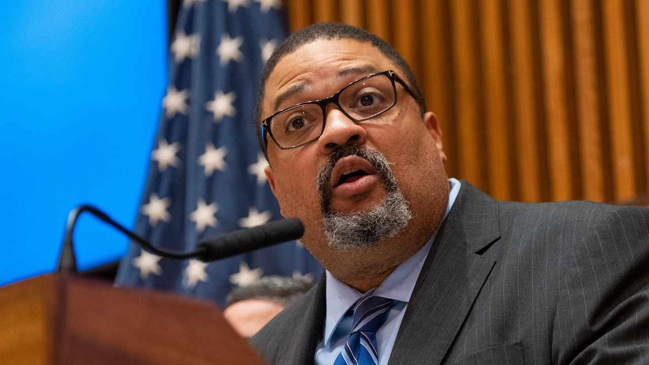 Manhattan District Attorney Freezes $1.3 Million in Crypto — Seeks to Return Funds to Fraud Victims