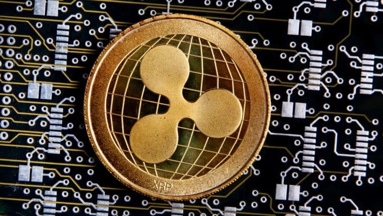 Biggest Movers: XRP Climbs to 3-Week High, DOGE Nearly 10% Higher