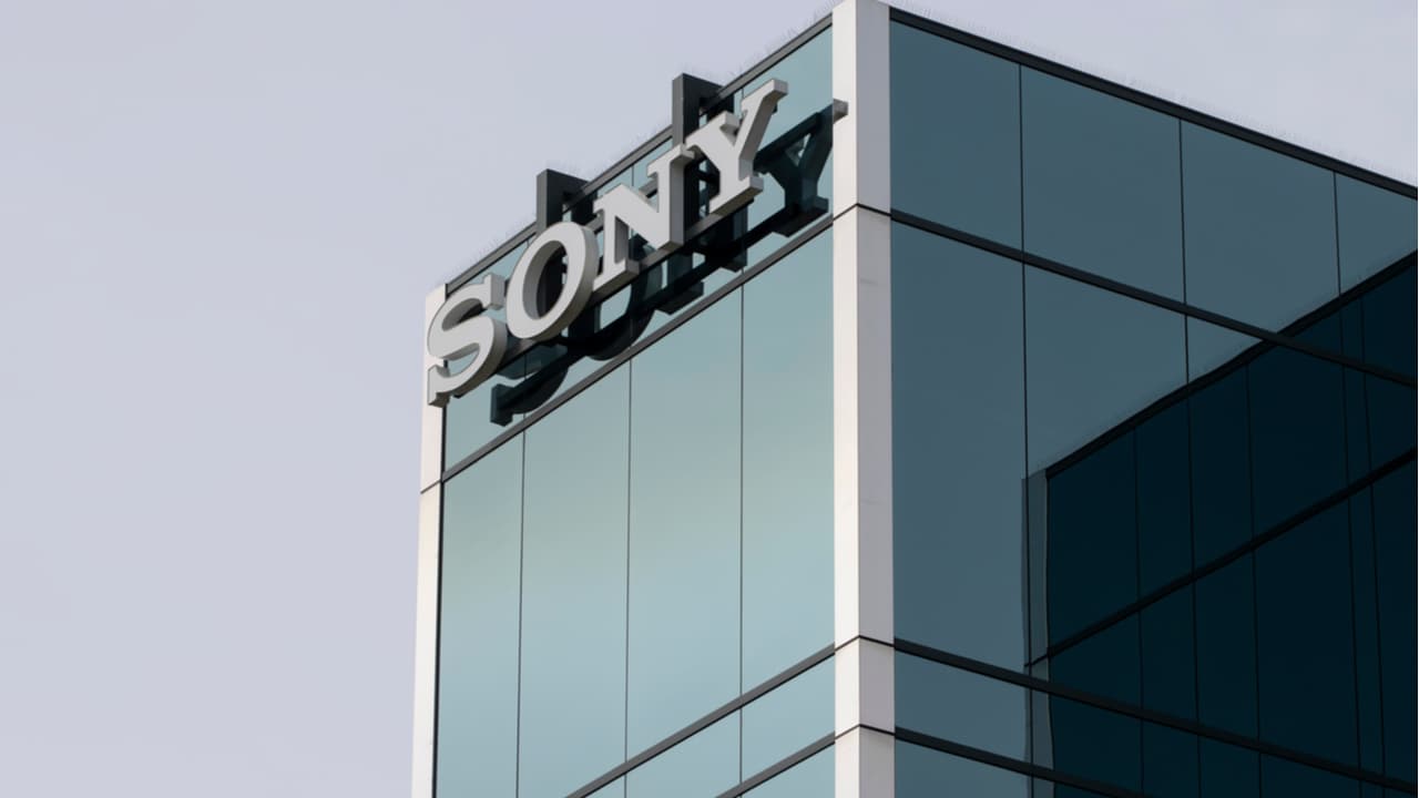 Sony Files Patent to Use NFT Tech for Keeping Track of in-Game Digital Assets; Introduces Moments Market