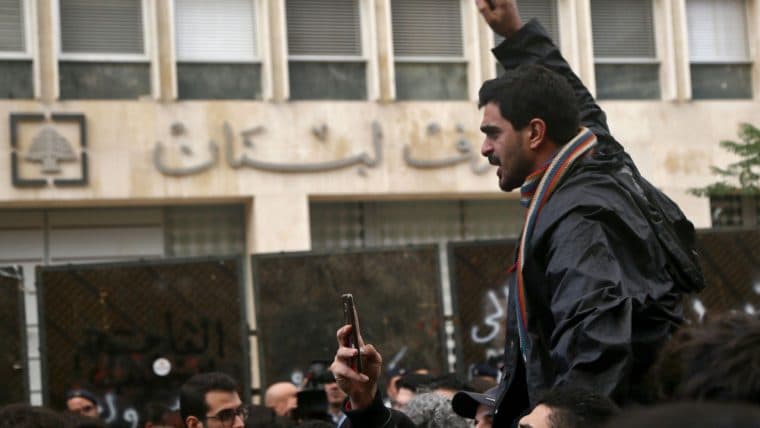 Lebanon Financial Crisis: Banks Torched After Pound Taps New Low Versus the US Dollar