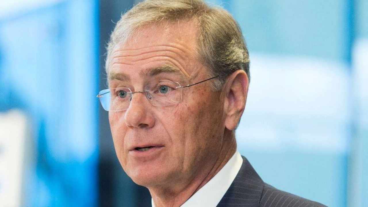 US Lawmaker Urges Government to Guarantee All Deposits to Avoid Runs on Smaller Banks