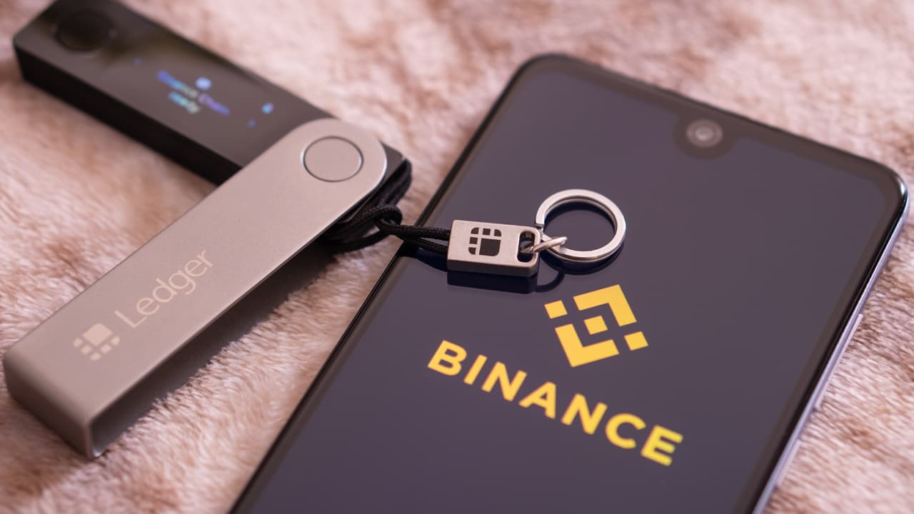 Report: Binance US Struggles to Secure Banking Partner Amid Regulatory Crackdown on Crypto Industry