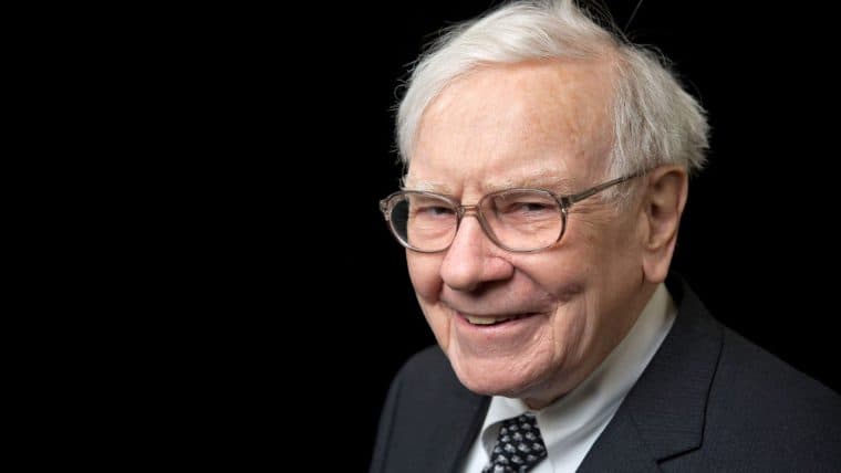 Warren Buffett Likens Bitcoin to Gambling and Chain Letters in Recent Interview