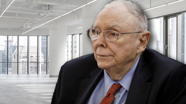 Charlie Munger Raises Concerns Over Troubled Commercial Property Loans at US Banks