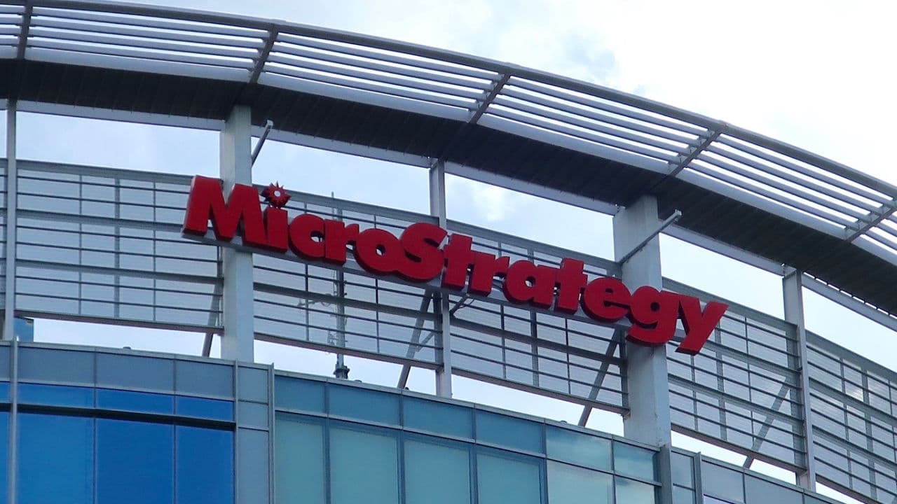 Microstrategy Founder Michael Saylor to Argentines: 'You Need Bitcoin' — Critics Insist BTC Is Too Volatile