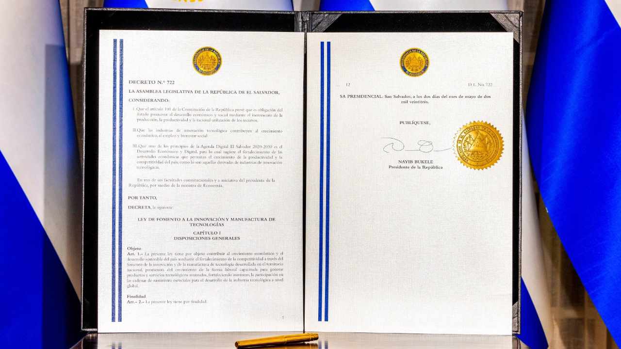 El Salvador Eliminates All Taxes on Technology Innovations, AI, App Programming