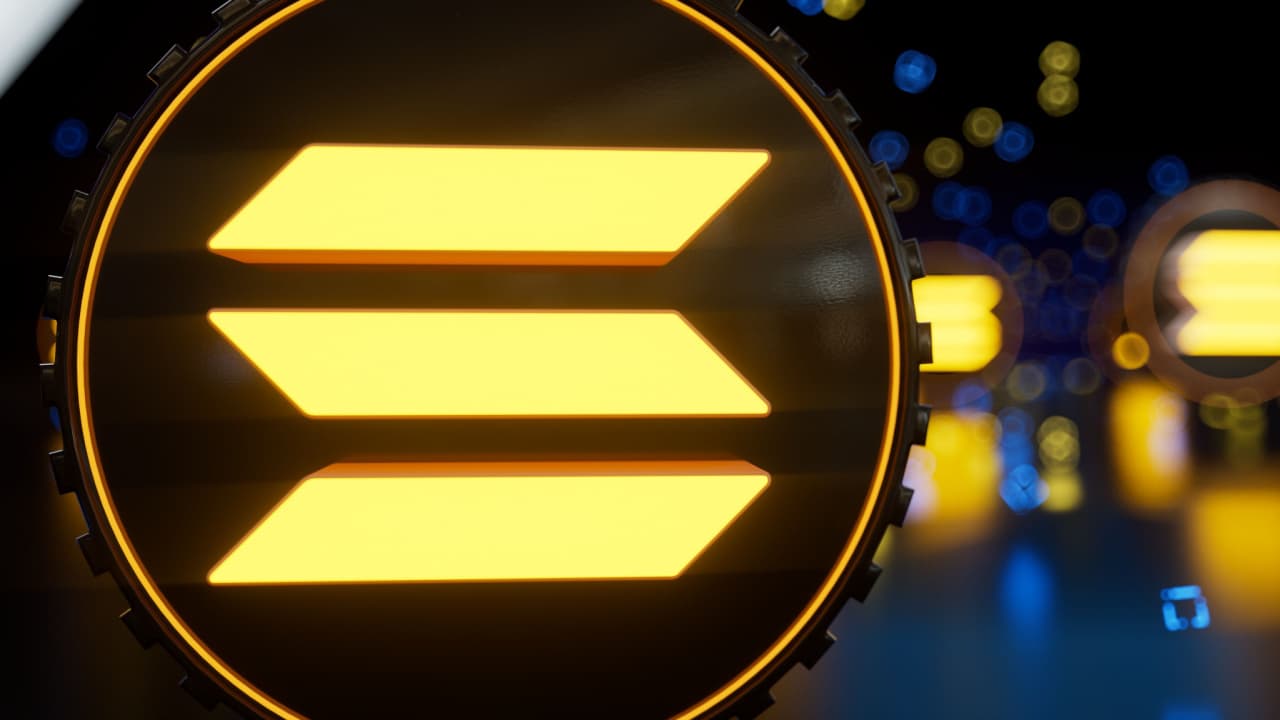 Biggest Movers: SOL Gains 10%, BCH Hits Fresh 1-Year High