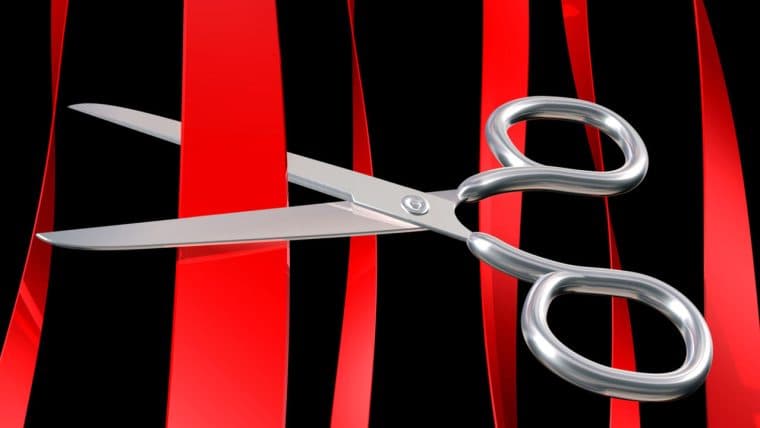 CZ Binance on Buying Banks to Fight Crypto Regulation Woes, Russian Banker Says CNY Likely to Dethrone USD, and More — Week in Review