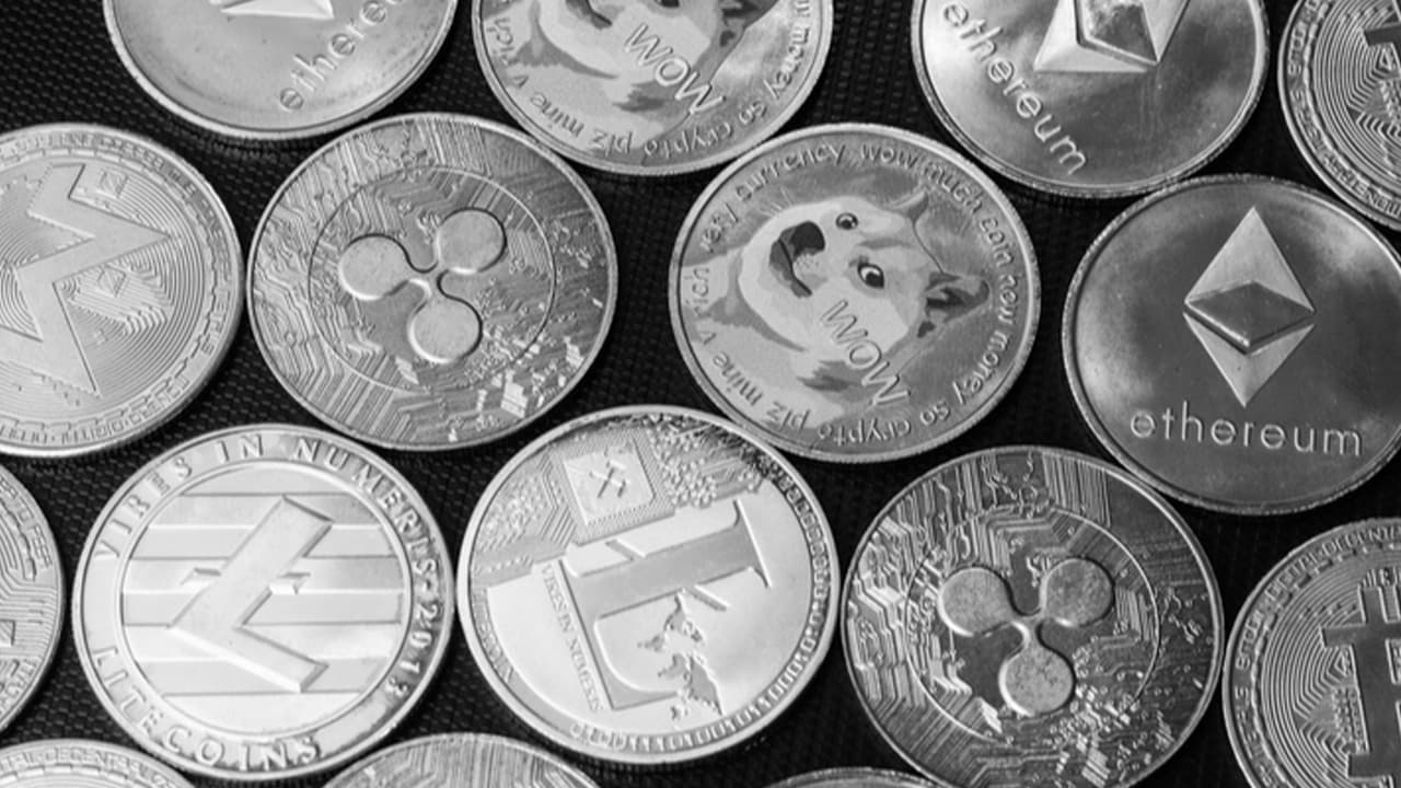 Crypto Market Remains in 'Bitcoin Season' as ‘Altcoin Season’ Drought Hits Record Two-Year Mark