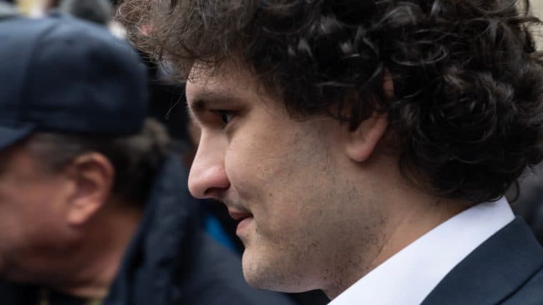 FTX Sues SBF, Former Execs to Recover Over $1 Billion