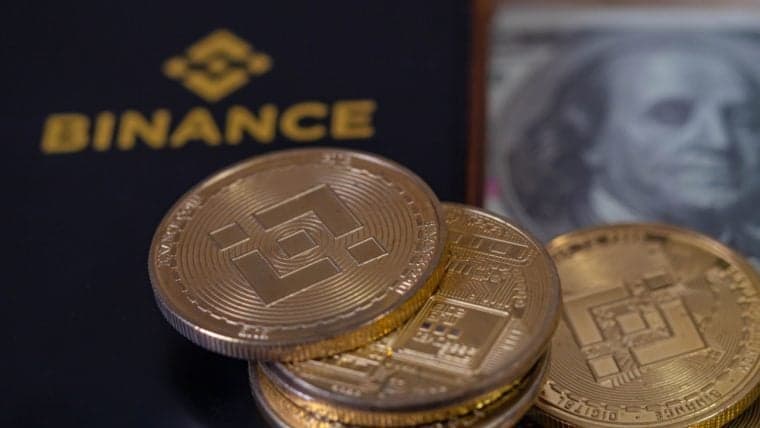 Biggest Movers: BNB Rebounds on Monday as SOL Slips Following Recent Gains