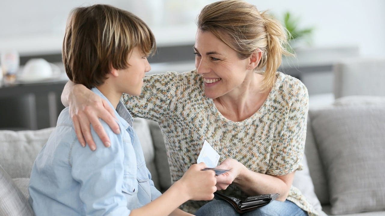 Kids Won’t Be Able to Spend Mom’s Digital Ruble as They Wish, Russian Official Says