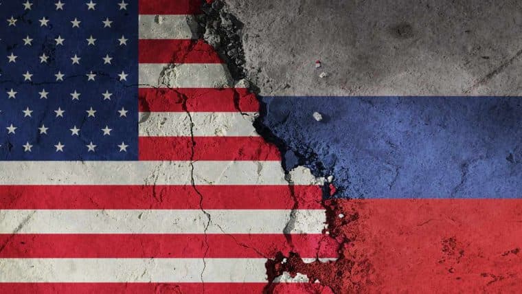 Russia Says BRICS Currency Unlikely in Near Future but De-Dollarization Grows Globally