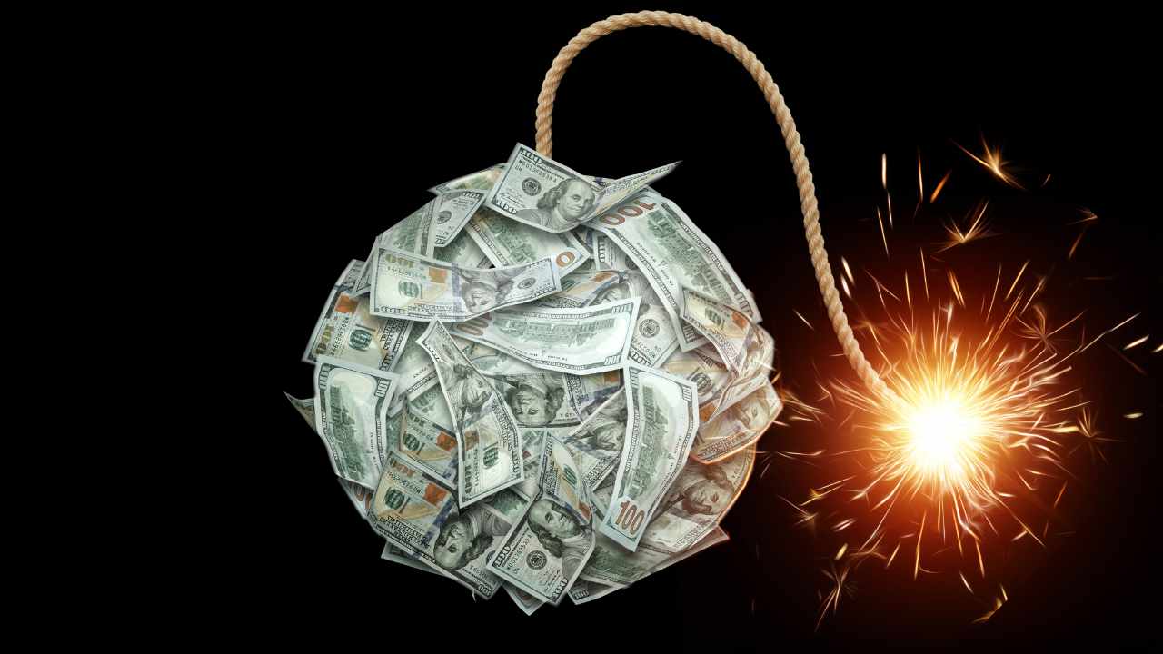 Economist Peter Schiff Warns US Dollar Collapse 'Inevitable'