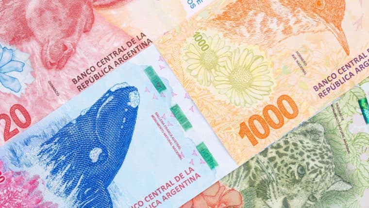 Argentine Peso Plunges to Historic Lows as Uncertainty Rules Before Elections