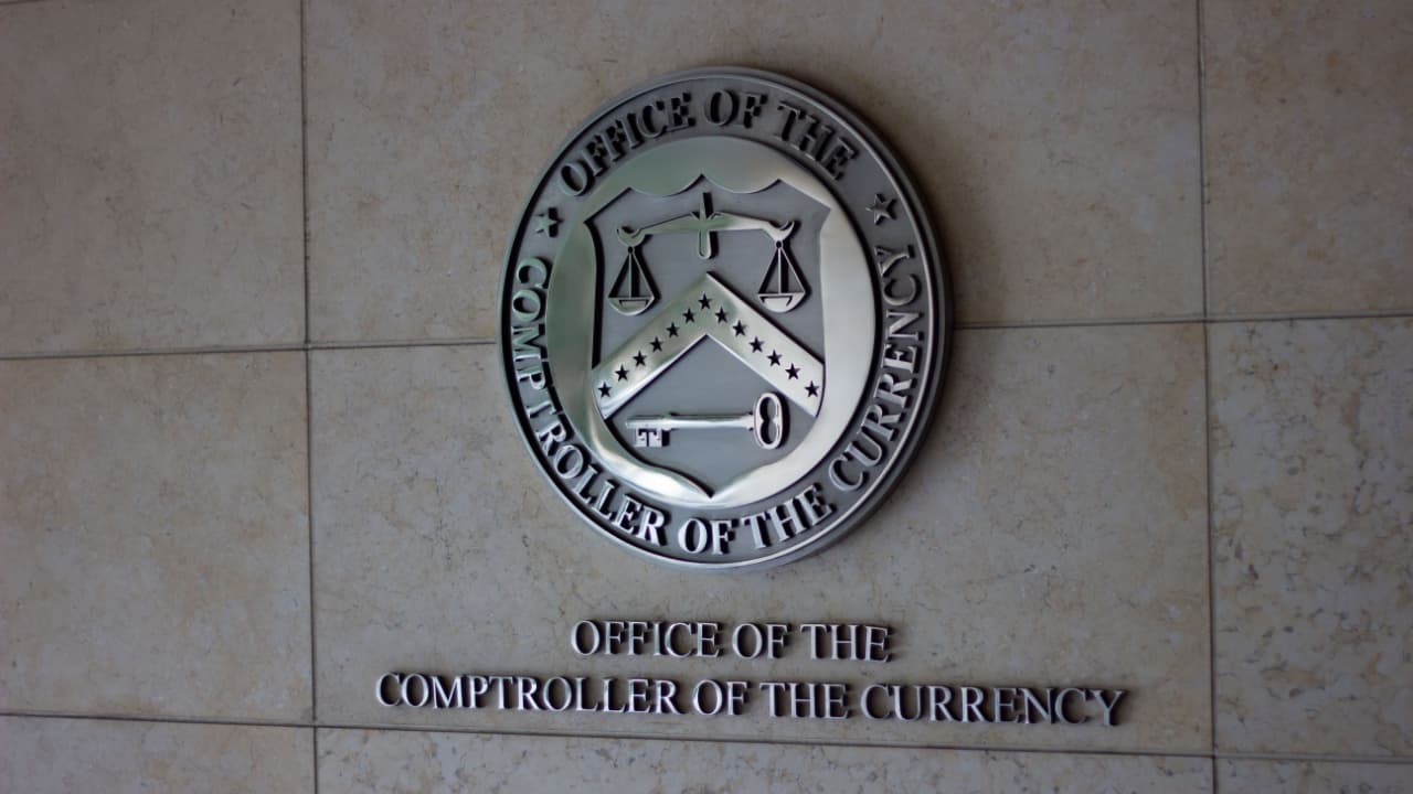 Former US OCC Officials: 'Stablecoins Can Keep the Dollar the World’s Reserve Currency'