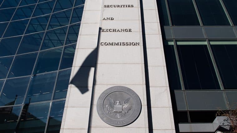 7 Spot Bitcoin ETFs Face Extended Wait as SEC Seeks Deeper Analysis