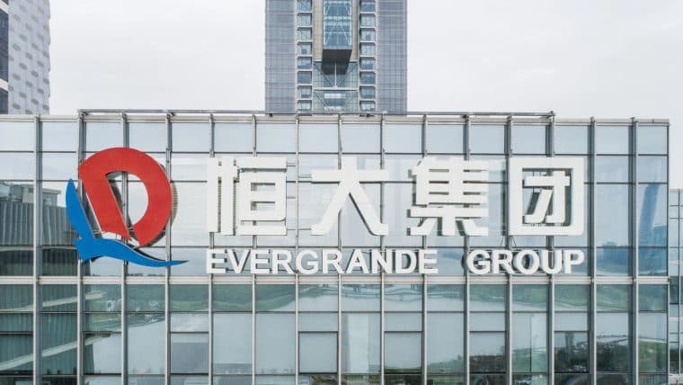 Evergrande's Economic Tremors Trigger Bank Run in Northern China
