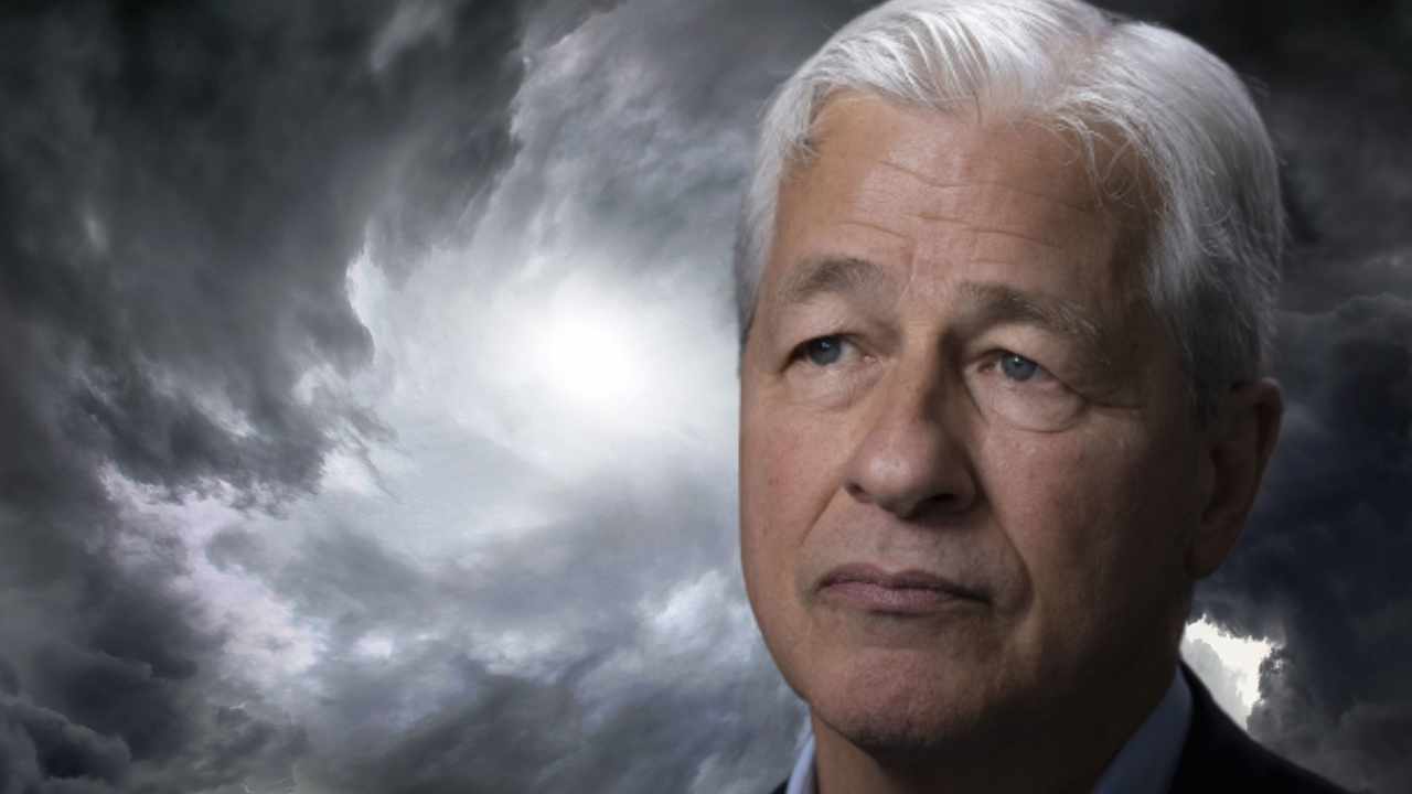 JPMorgan CEO Warns of 2 'Extraordinary' Storm Clouds Hitting US Economy With Potential 'Bad Outcomes'