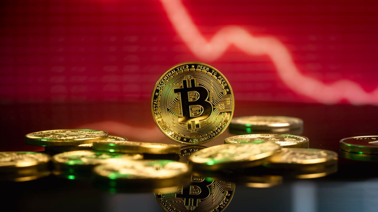 Bitcoin, Ethereum Technical Analysis: BTC Falls on Saturday, Following Brief Spell Above $27,000