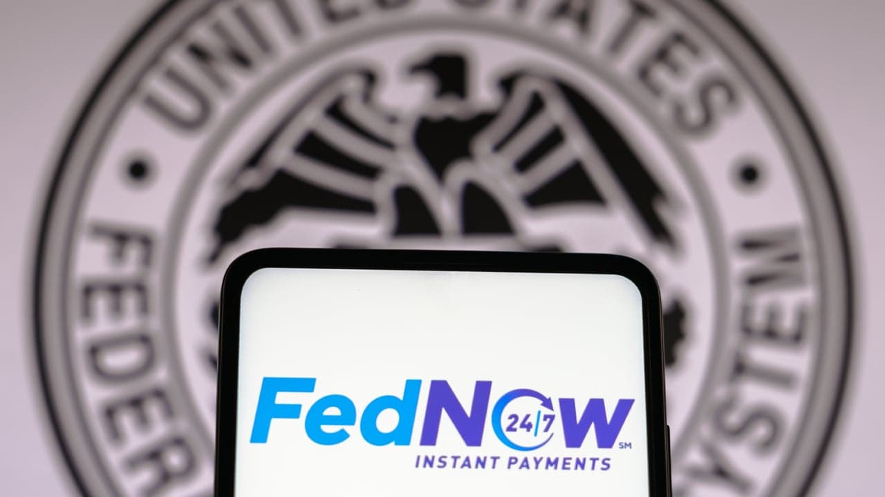 Bitcoin Magazine Clashes With Federal Reserve Over Satirical 'Fednow' Merchandise