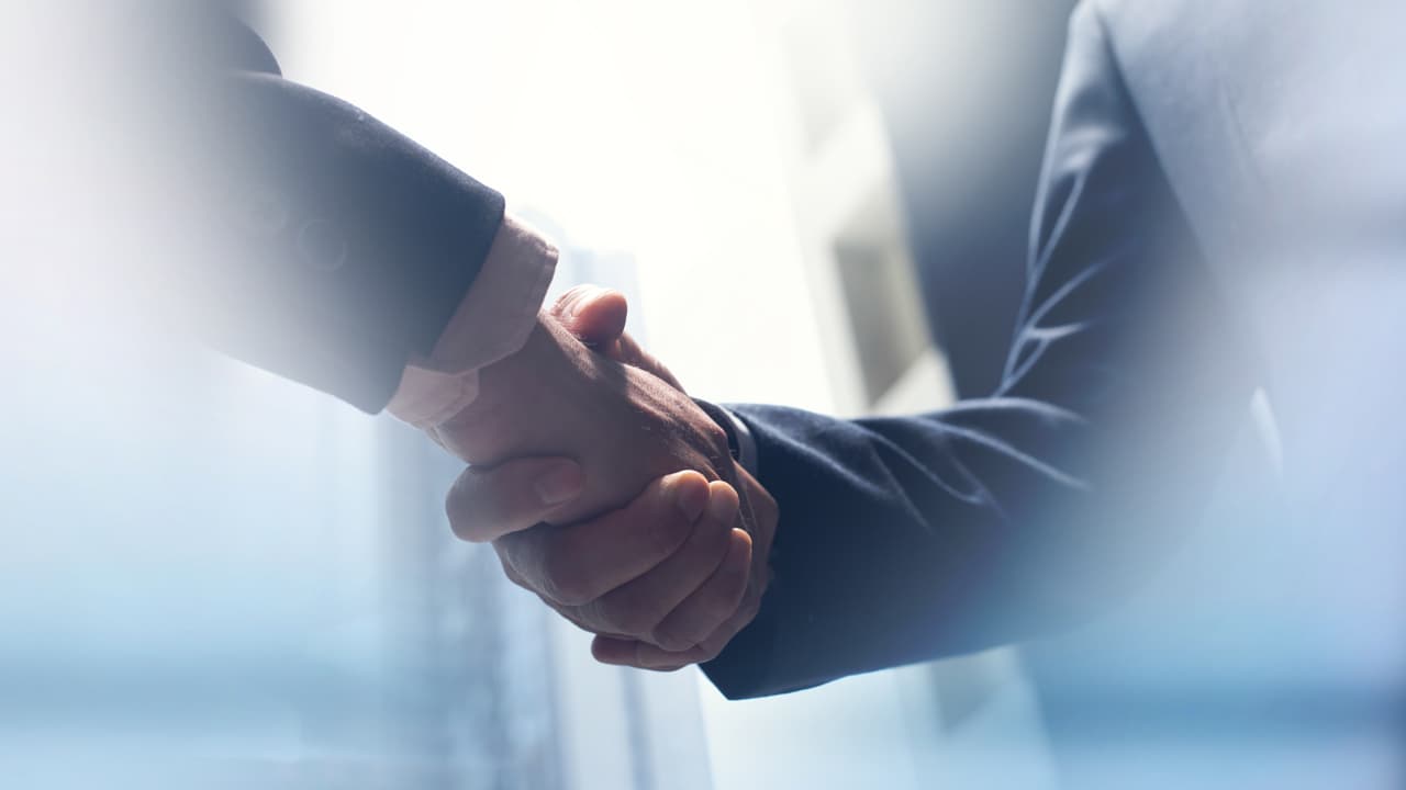 Криптомедийная компания Coindesk приобретена компанией Bullish в рамках сделки с оплатой наличными