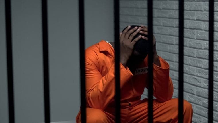 Captura la Policía de Nigeria a Político que Lavó Fondos Robados de un Intercambio de Criptomonedas