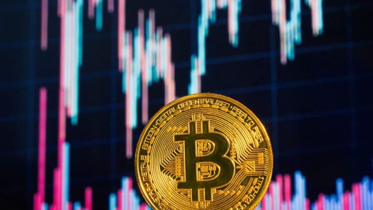 Bitcoin Technical Analysis: BTC Price Holds Above $35,000 But Momentum Slows