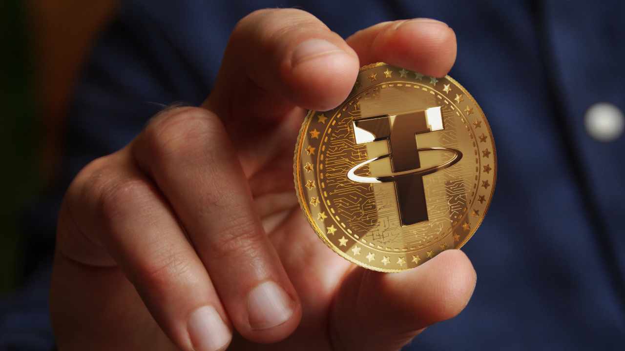 Tether замораживает $225 миллионов в USDT после расследования Министерства юстиции, называя это "самой крупной в истории заморозкой USDT"
