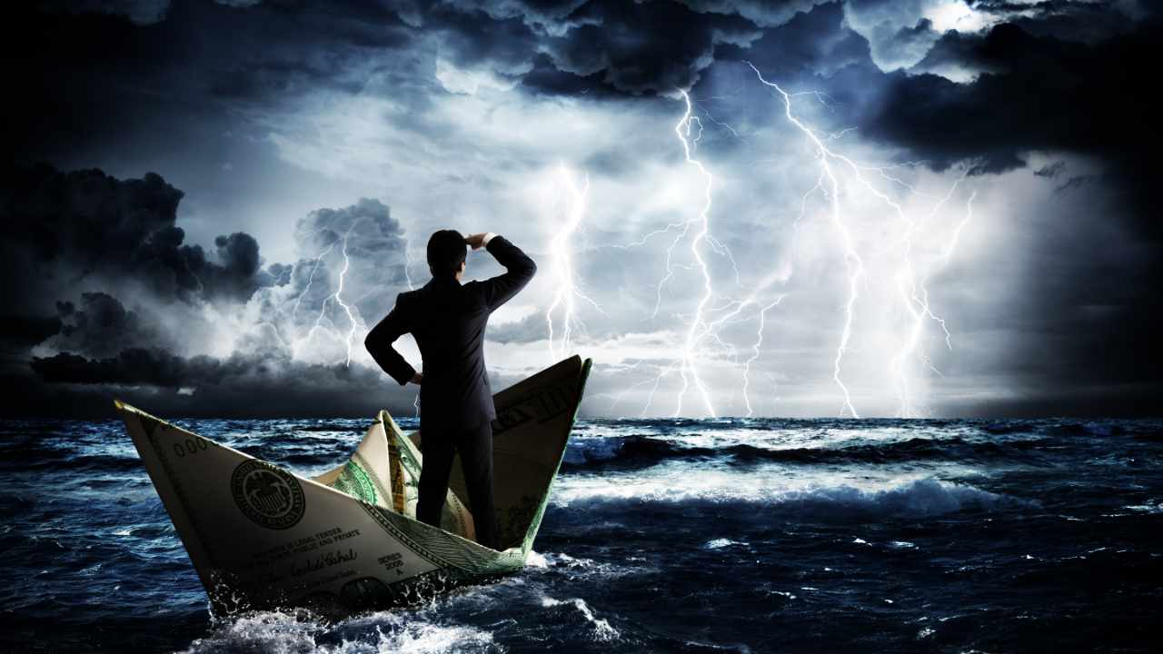 Robert Kiyosaki Warns 'This Next Crash May Turn Into a Depression'