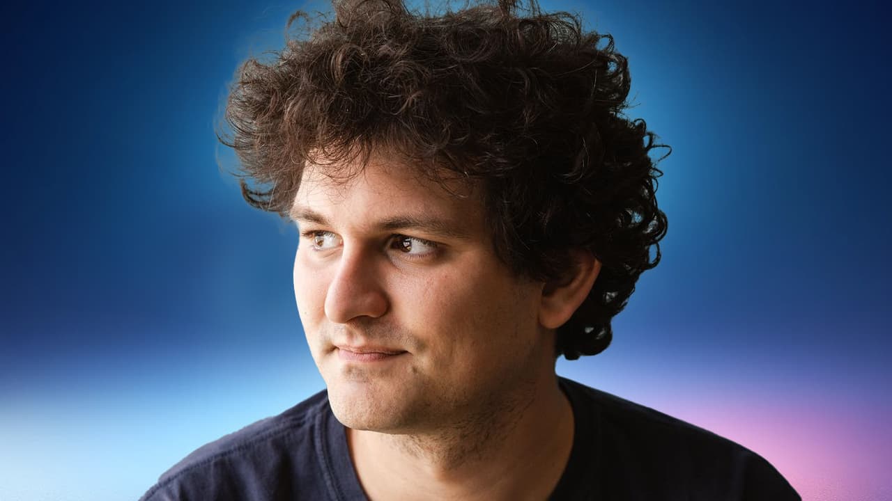 Минюст США приостанавливает второй судебный процесс против основателя FTX Бэнкмэна-Фрида, ссылаясь на достаточность первоначальных доказательств и «общественный интерес»