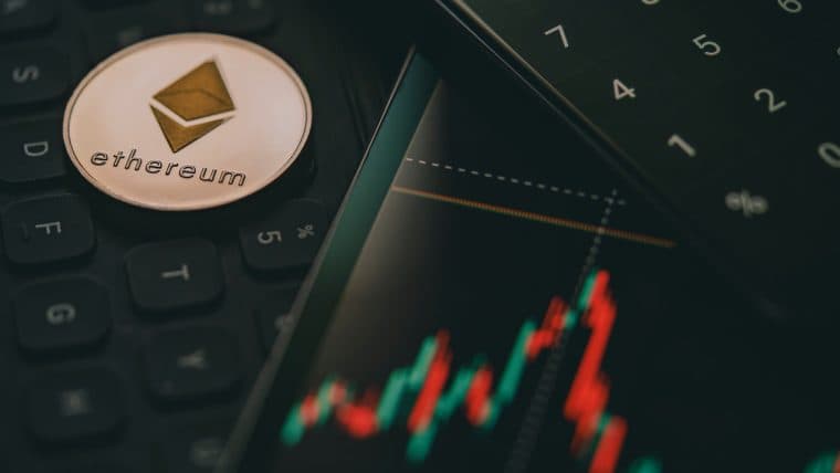 Ethereum Technical Analysis: ETH Exhibits Mixed Signals; Resilience Amidst Bearish Trends