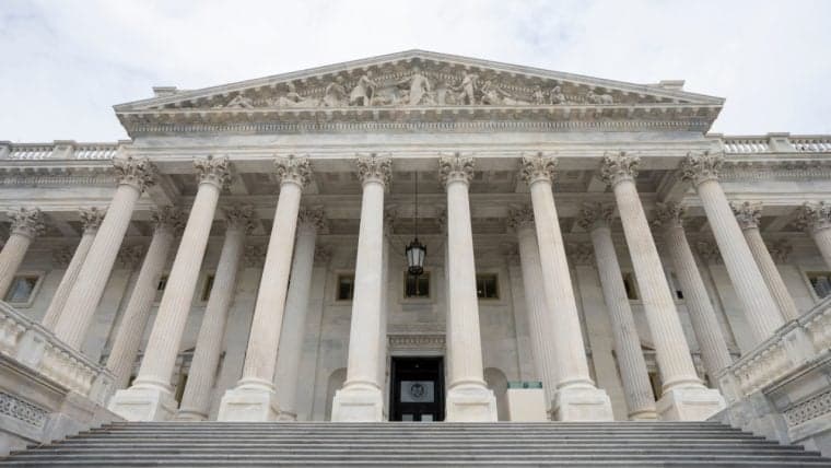 Representante de EE. UU. French Hill Optimista sobre el Progreso de la Legislación Cripto