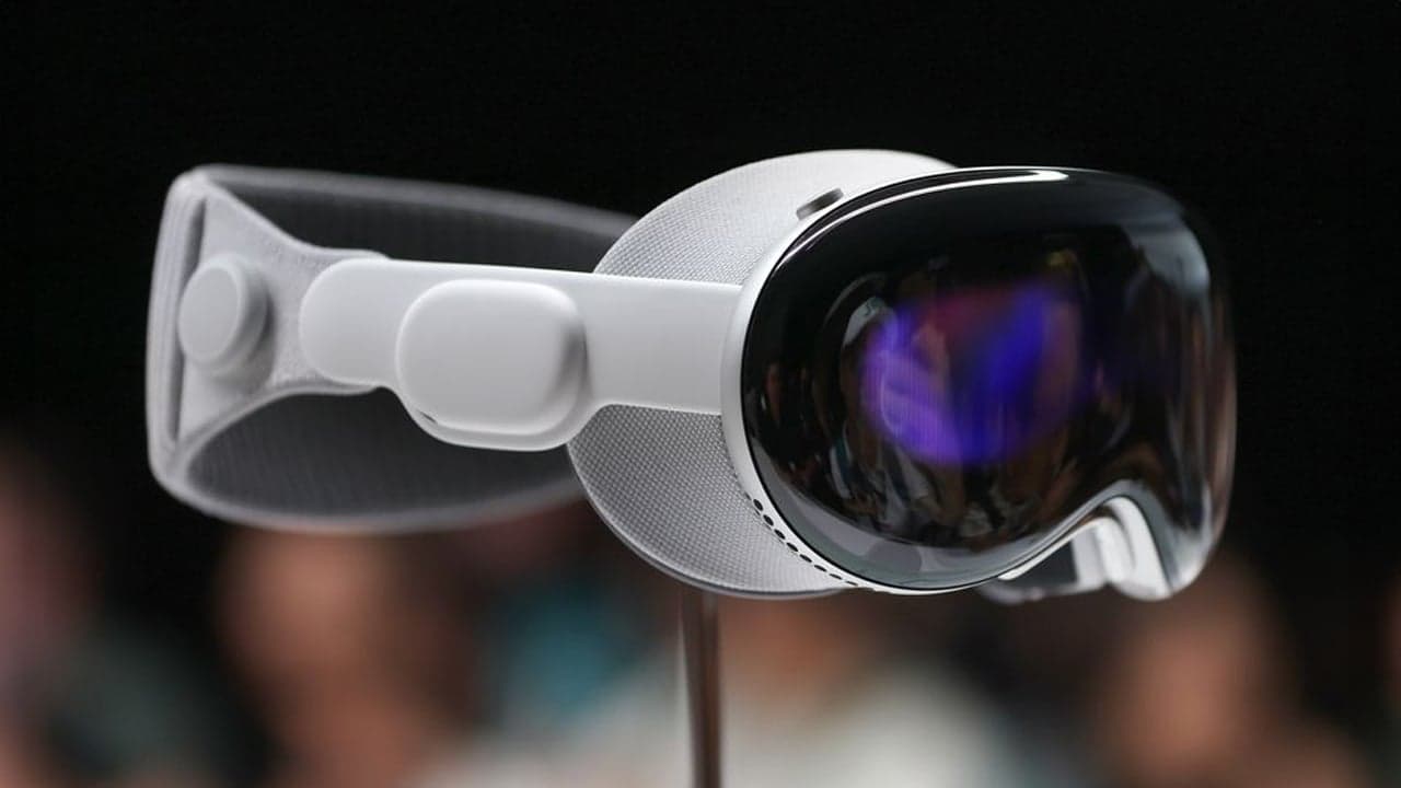 Décortiquer les Couches : Garantir que la Réalité Augmentée Reste un Outil d'Expression, Pas de Manipulation